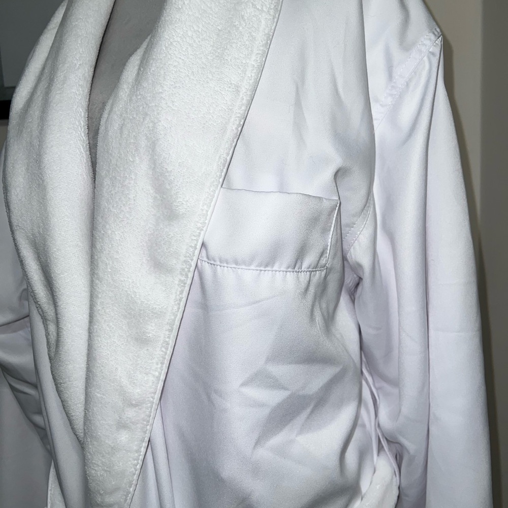 Warm Cozy White Women's Monarch Cypress Bathrobe - OSFM - Picture 6 of 13